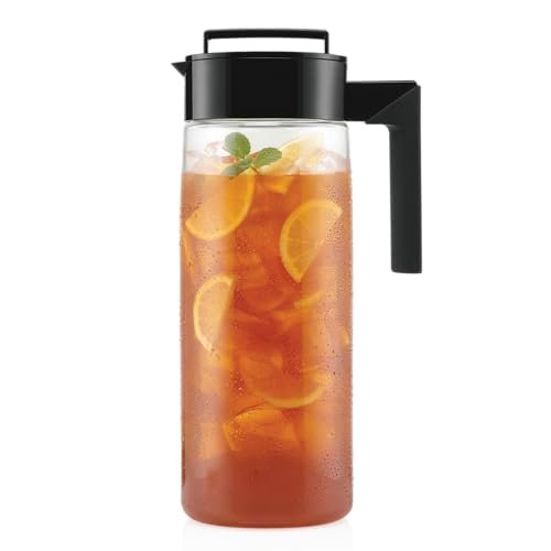 Takeya Airtight Pitcher - Durable BPA-Free Eastman Tritan Odor/Stain-Resistant Leakproof Lid for Iced Tea/Water Easy-Grip Silicone Handle Spill-Free Spout Fridge-Friendly Made in USA 2 Quart/Black