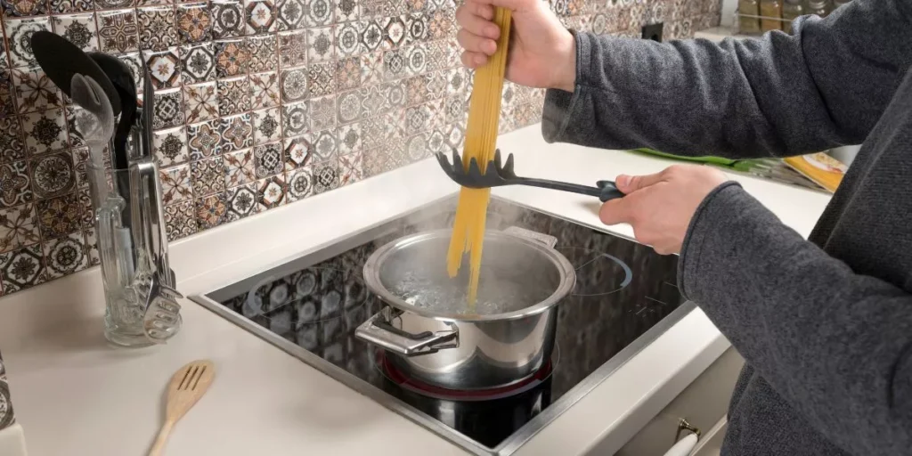 Top-10-Kitchen-Organization-Hacks-1024x512.webp.webp